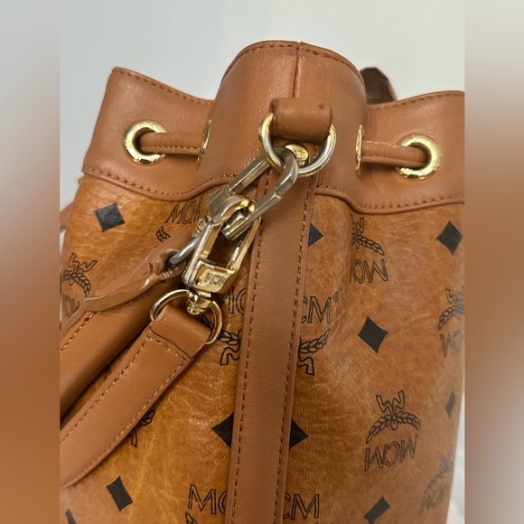 MCM cognac bucket bag with dustbag - Picture 7 of 15